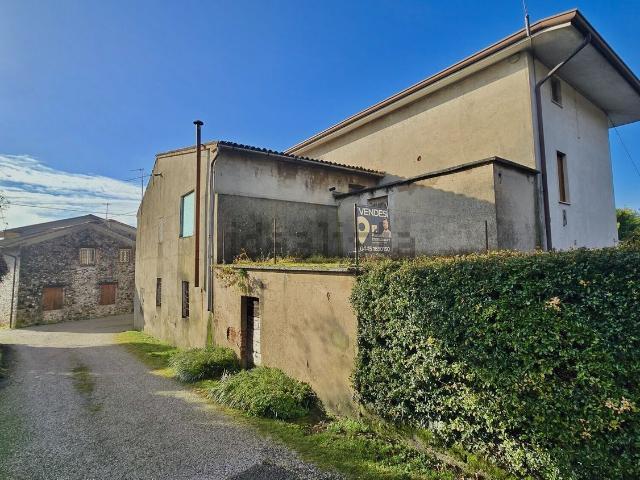 Casa in vendita a Montecchio Precalcino, Veneto