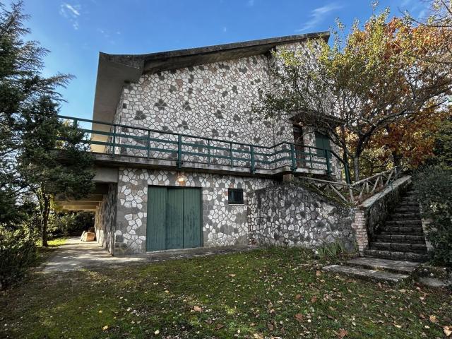 Casa in vendita a San Venanzo, Umbria