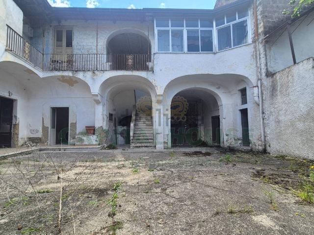 Casa in vendita a Macerata Campania, Campania