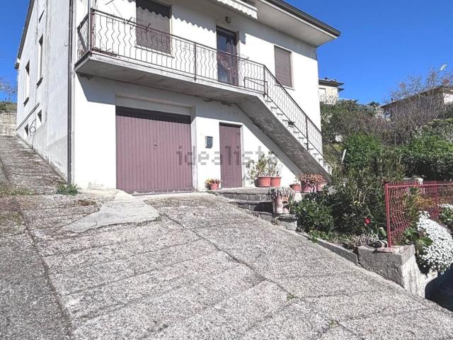 Casa in vendita a Vernasca, Reggio Emilia