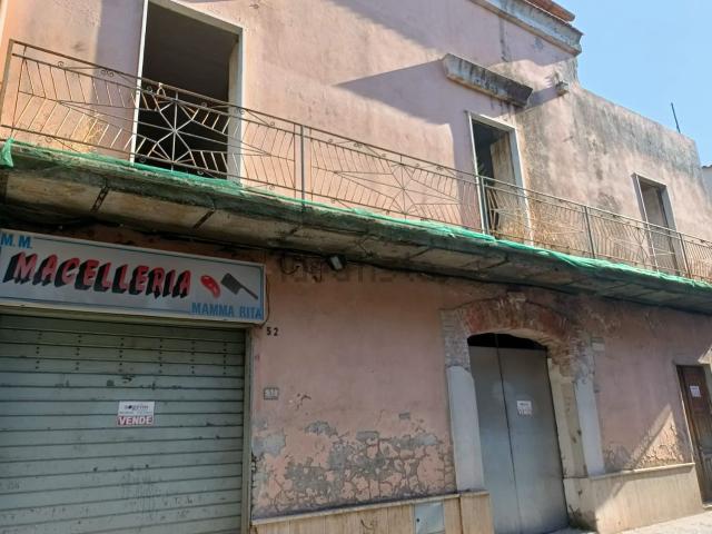 Casa in vendita a Mondragone, Campania