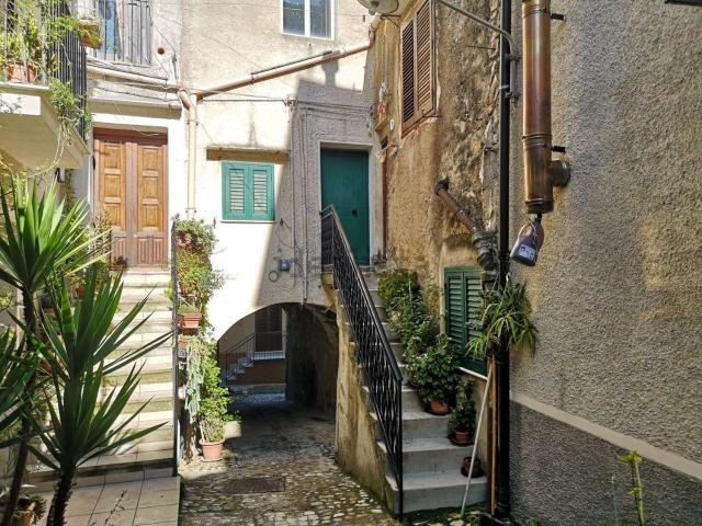 Casa in vendita a Palazzo Adriano, Sicilia