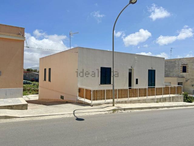 Casa in vendita a Buseto Palizzolo, Sicilia