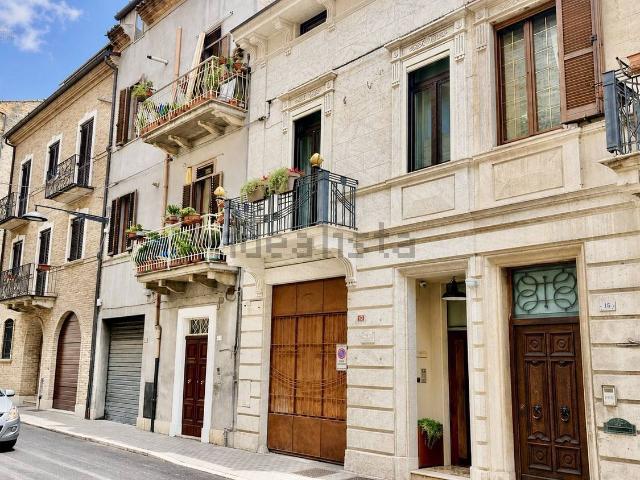 Casa in vendita a Marina centro, Marche