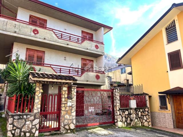 Casa in vendita a Serino, Campania