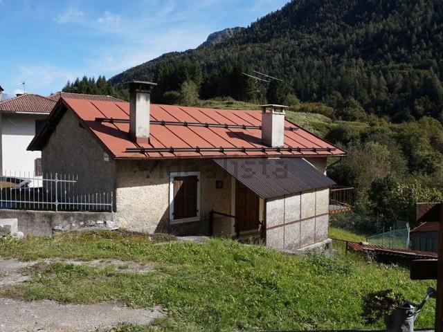 Casa in vendita a Comunità delle Giudicarie, Lardaro