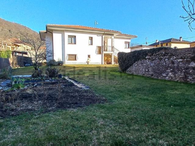Casa in vendita a Comunità Montana Valli del Verbano, Cuveglio