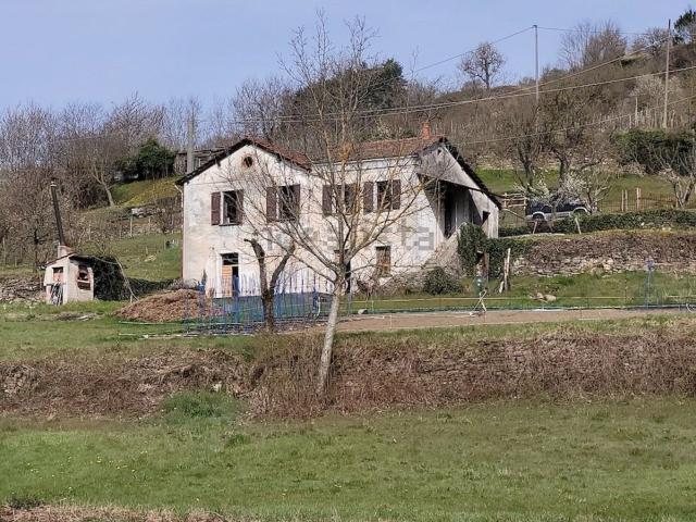 Casa in vendita a Borgo Val Di Taro, Reggio Emilia