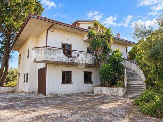 Casa in vendita a San Pietro, Tollo