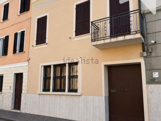 Casa in vendita a Fiera-Catena, San Giorgio Di Mantova