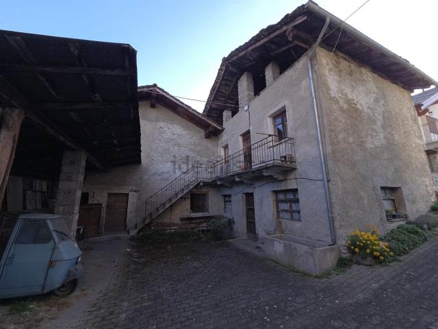 Casa in vendita a Fenis, Aosta