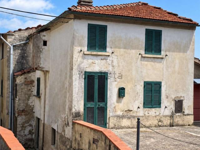 Casa in vendita a Vernio, Toscana