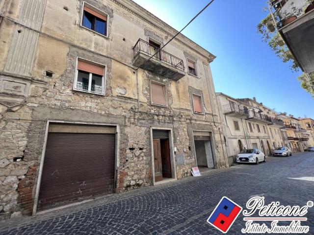 Casa in vendita a Lenola, Lazio