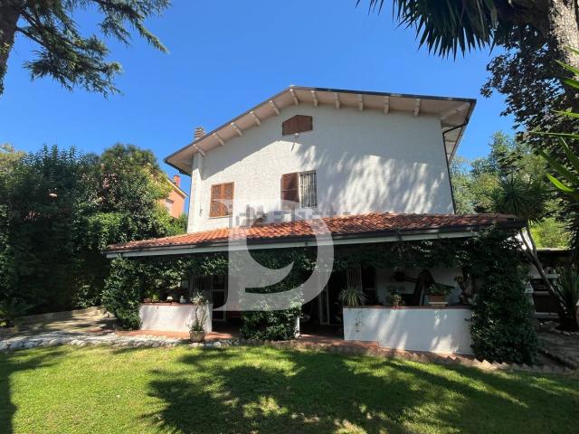 Casa in vendita a Pianella, Abruzzo