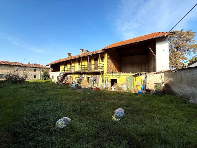 Casa in vendita a Piemonte, Novara