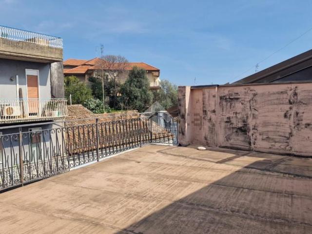 Casa in vendita a Aci Sant'antonio, Sicilia