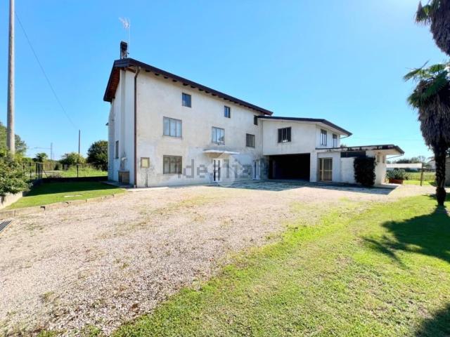 Casa in vendita a Crosere / Crosaris, Latisana / Tisane