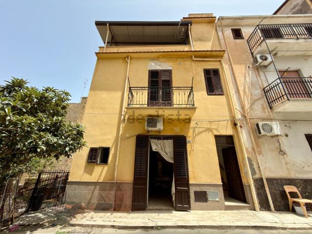 Casa in vendita a Partinico, Sicilia