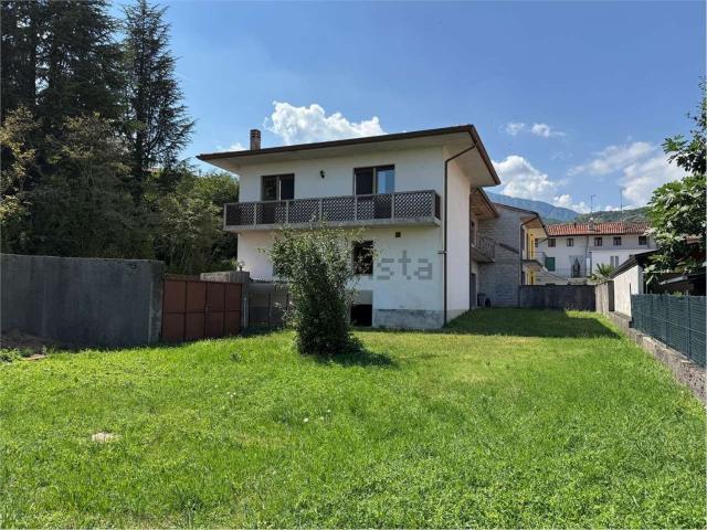 Casa in vendita a Montereale Valcellina, Friuli-Venezia Giulia