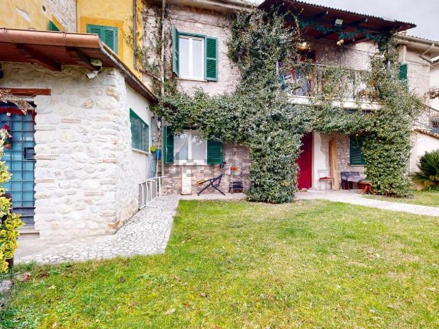 Casa in vendita a Contigliano, Lazio