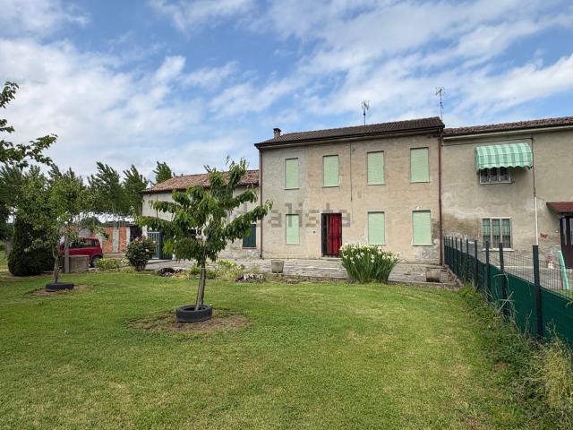 Casa in vendita a Castelnovo Bariano, Veneto