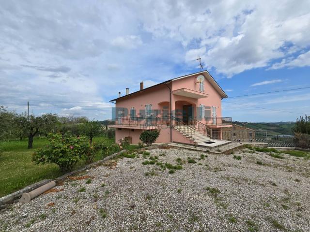 Casa in vendita a Marche, Fermo