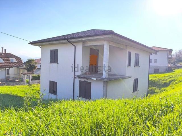 Casa in vendita a Frigento, Avellino
