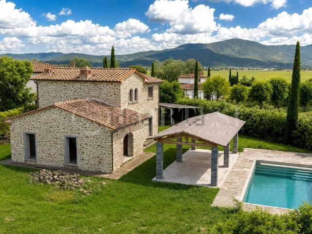Casa in vendita a Cortona