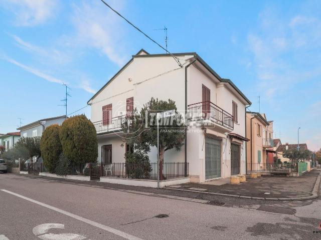 Casa in vendita a Unione dei comuni della Bassa Romagna, Lugo