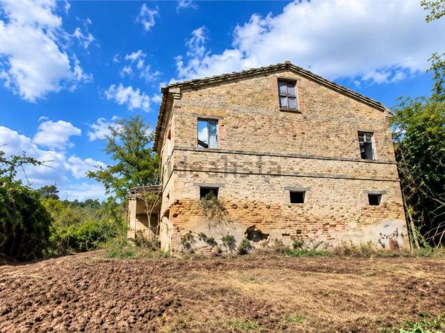 Casa in vendita a Loro Piceno, Macerata