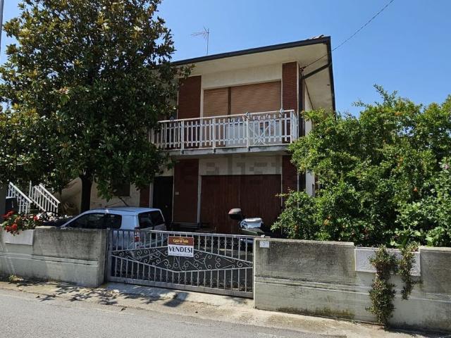 Casa in vendita a Piano Marina, Marche