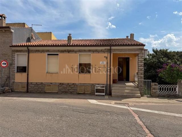 Casa in vendita a Luras, Sardigna/Sardegna