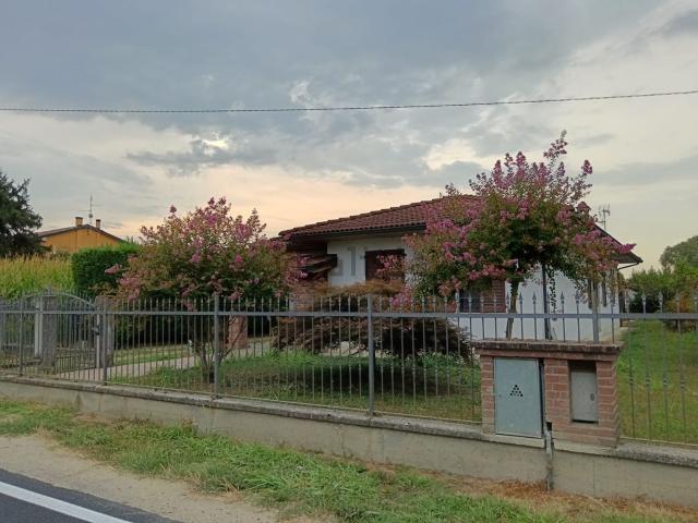 Casa in vendita a Casoni, Pieve Porto Morone