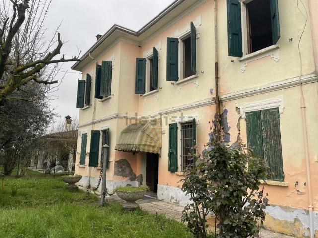 Casa in vendita a Suzzara, Mantova