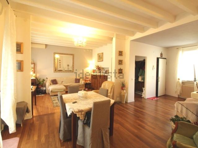 Casa in vendita a Fidenza, Parma