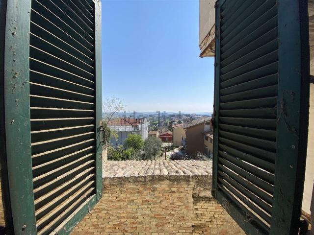 Casa in vendita a San Marcello, Ancona