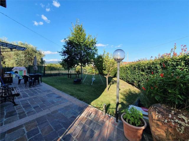 Casa in vendita a Pescia, Macchie di San Piero