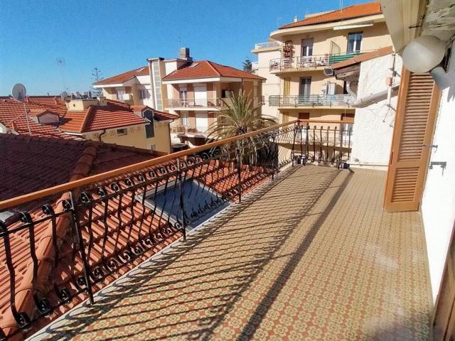 Casa in vendita a Bordighera, Liguria