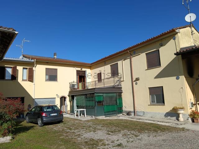 Casa in vendita a Arena Po, Lombardia