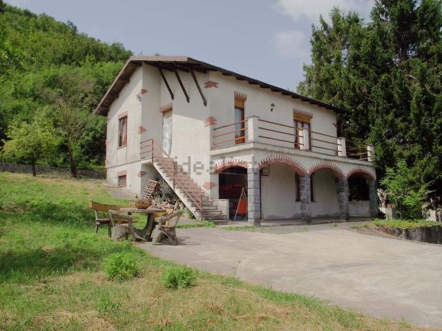 Casa in vendita a San Fermo, Garbagna