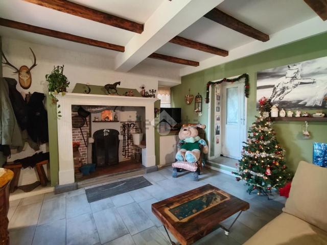 Casa in vendita a Comunità Montana del Piambello, Cantello