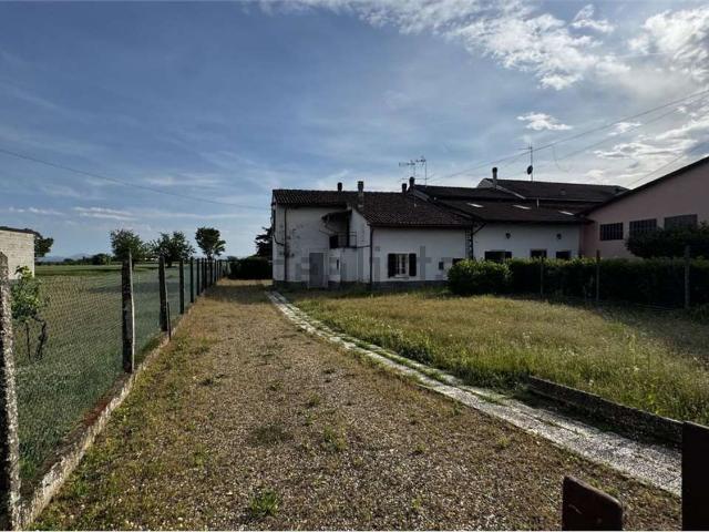 Casa in vendita a Piemonte, Alessandria
