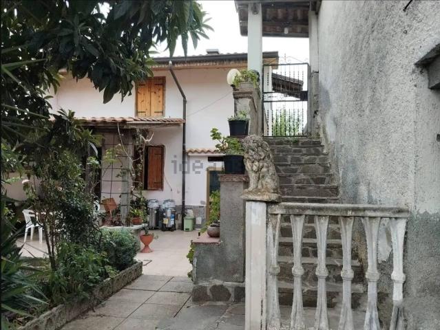 Casa in vendita a Chiaromonte, Basilicata