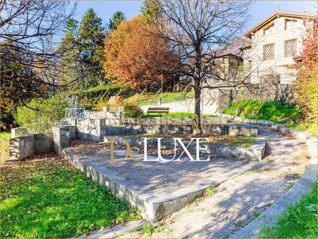 Casa in vendita a Vico, Como