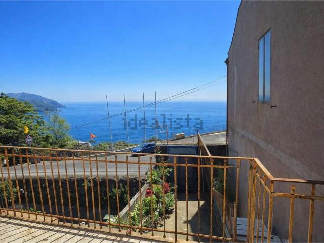 Casa in vendita a Acireale, Sicilia