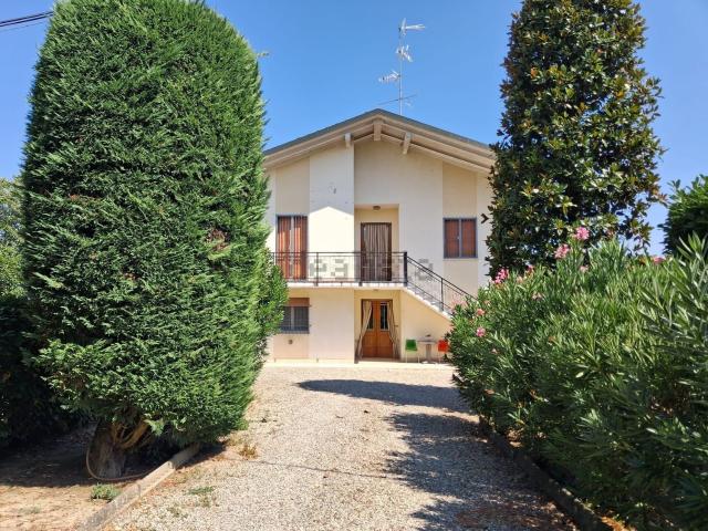 Casa in vendita a Unione Comuni Modenesi Area Nord, San Felice Sul Panaro