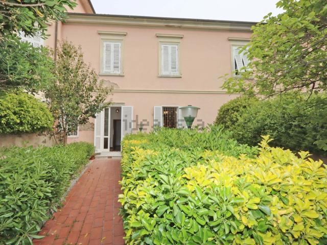 Casa in vendita a Livorno, Toscana