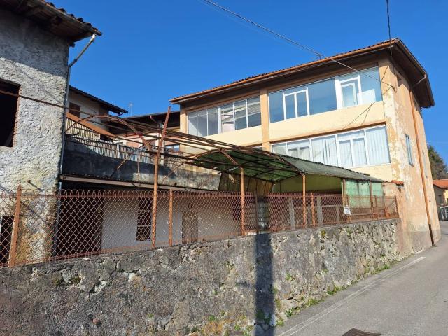 Casa in vendita a Piazza, Sovere