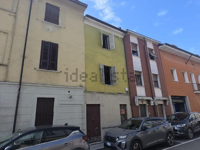 Casa in vendita a Castel San Giovanni, Piacenza