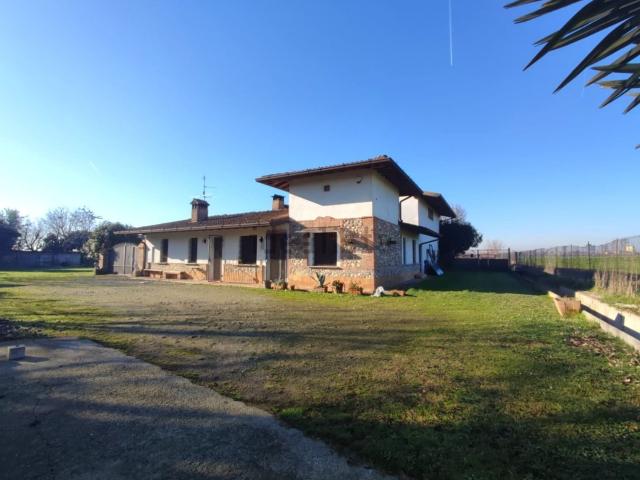 Casa in vendita a Chiari, Lombardia